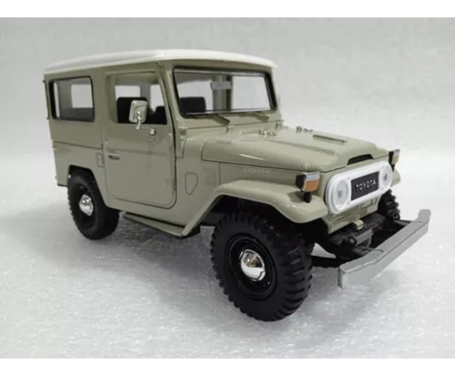 Carro A Escala Toyota Fj40 Clásico Plateado