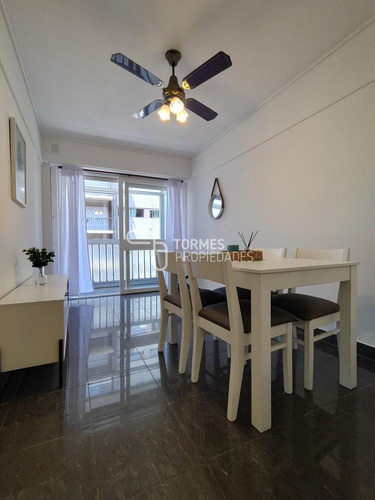 Departamento En Venta En Pleno Centro De Mar Del Plata 2 Ambientes A La Calle