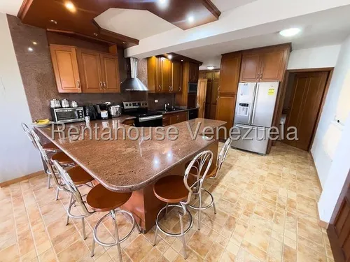 Casa En Venta. Urb. Sorocaima.