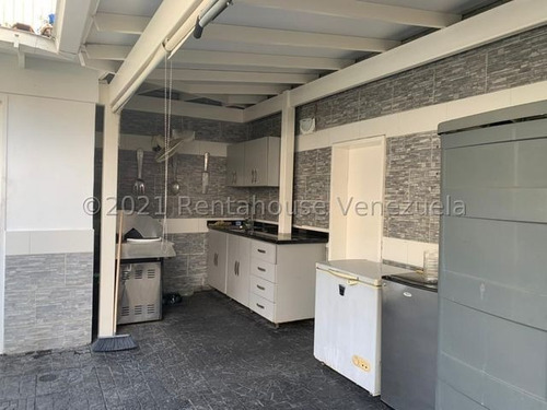 Imagen 12 de 14 de Casa En Venta Urb. Santa Inés # 21-25049