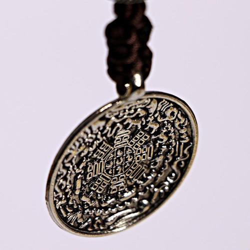 Colgante De Collar De Chamán Tibetano Budismo Ocho
