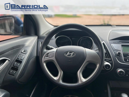 Imagen 21 de 25 de Hyundai Tucson 2wd Gl 6a/t Excelente Estado! - Barriola