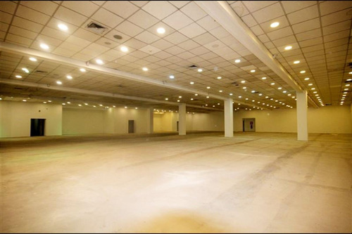 Local Comercial Para Dark Store Frente A La Plaza De Maipú