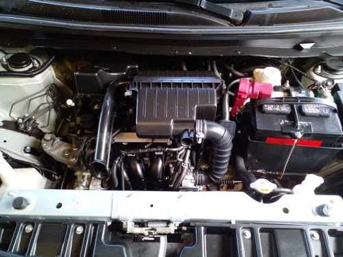 Imagen 5 de 13 de Dodge Attitude 2019