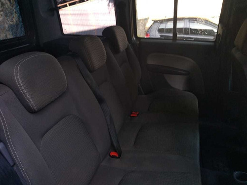 Fiat Doblo 1.8 16v Adventure Flex 5p 2012