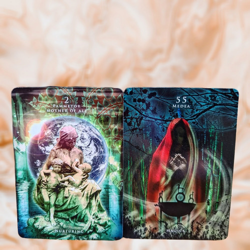 Oracle Of The Hekatean Path - Oráculo De Hekate, En Stock