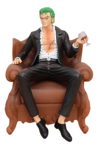 Figura De Accion Zoro Sentado Con Un Vino