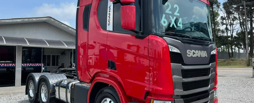 Scania R 540 Traçado Vermelho 2022 Teto Baixo Freio Retarder