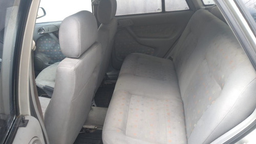 Imagem 5 de 12 de Volkswagen Parati 2002 1.0 16v Plus 5p