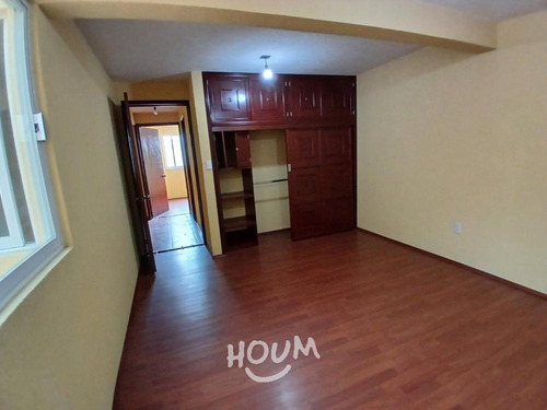 Casa En Santiaguito, Xochimilco Con 3 Recámaras, 231 M², Id: 139576