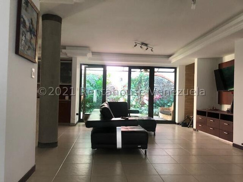 Se Vende Casa Tipo Townhouse Espaciosa, Amplia Inm, Con Cocina Empotrada Concepto Abierto E Integrada A La Sala Y Patio, Pisos De Porcelanato, Pozo Y Planta Electrica 100%. Altos De Guataparo