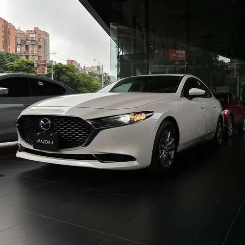 Mazda 3 Touring Mhev 2026