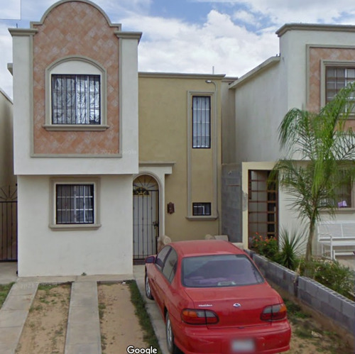 Venta De Casa, ¡remate Bancario!, Col. Bosques Del Sur, Nuevo Laredo, Tamps. -jmjc3