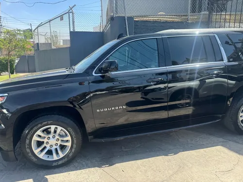 Suburban Lt 4x4 2017