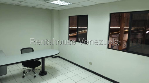 Excelente Espacio De Almacén, Con Áreas De Oficina. 25-18257
