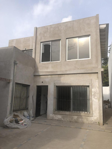 Imagen 10 de 11 de Casa Ph En Venta - 3 Ambientes - Condominio - Castelar Norte