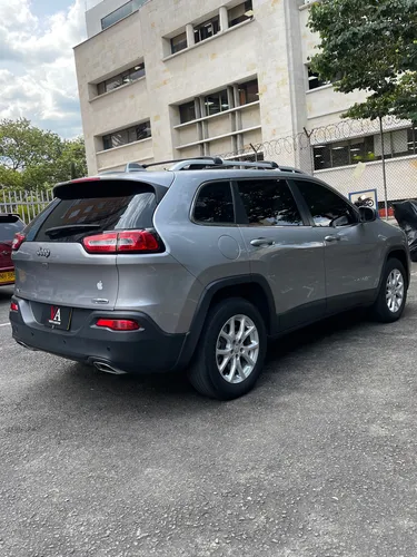 Jeep Cherokee 3.2 Longitude
