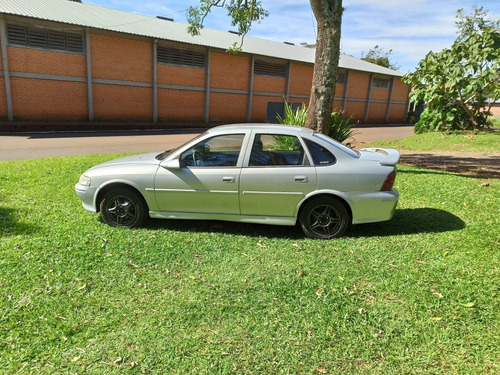 Chevrolet Vectra 2000 2.2 Gl 4p