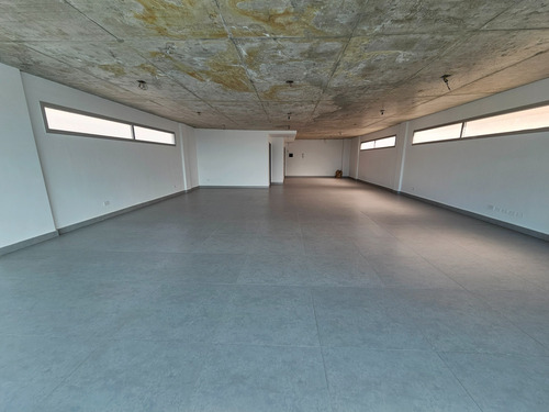 Alquiler Oficina - Excelente Edificio Corporativo -