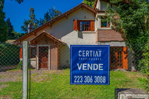 Casa En El Bosque Peralta Ramos