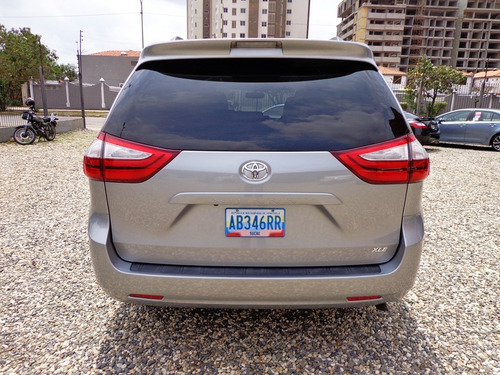 Imagen 6 de 14 de Toyota Sienna Xle 2016 4x2 Automático