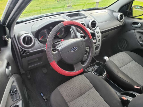 Imagem 9 de 12 de Ford New Fiesta Sedan 1.6 Se (flex)
