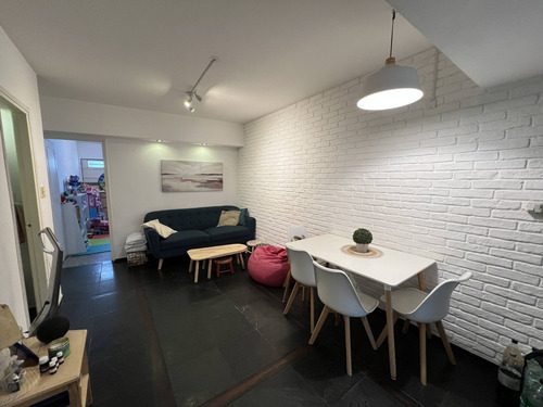 Venta Apartamento Tres Dormitorios Con Patio Y Garage En Pocitos