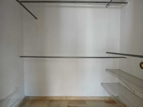 Urbanización Real, Apartamento En Alquiler De 3 Habitaciones