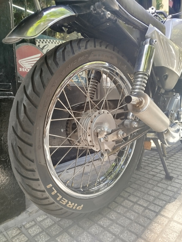 Suzuki Ax 100