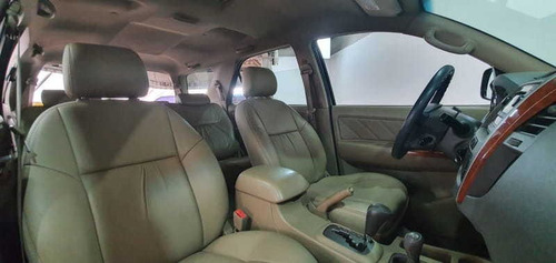 Toyota Hilux Sw4 3.0 Srv 4x4 7 Lugares