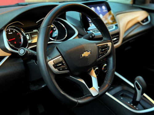 Chevrolet Onix Plus 10tat Pr2