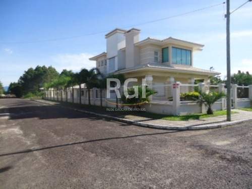 Casa Em Centro Com 4 Dormitórios - Mf21956