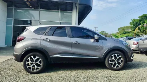 Renault Captur 1.3T Intens Cvt