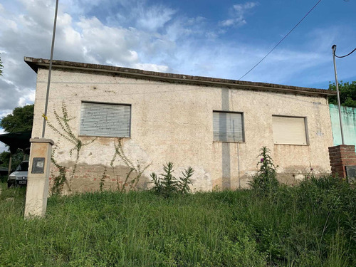 Magnifica Esquina Comercial A La Venta!! Con 2 Casas +galpón