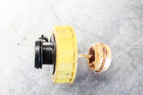 Tapa Deposito Liquido Frenos Chevy 2008 C2 Std 1.6 S2811 (Usado)