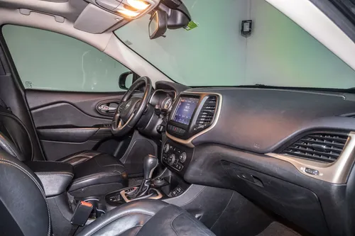 Jeep Cherokee 3.2 Longitude