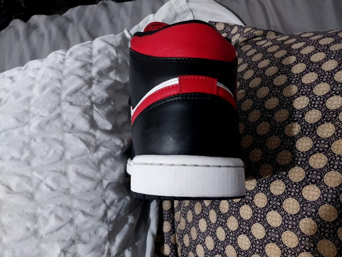 Tenis Nike Jordan Retro 1 Mid Bred Toe 29 Cms Original, De Uso, Desgaste En Suela ( Talón )