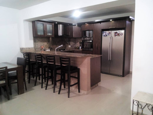 Imagen 5 de 13 de Tonwhouse En Venta El Rincon Fatima Pestana 0424-1621777/0424-4298868 Cod 130363