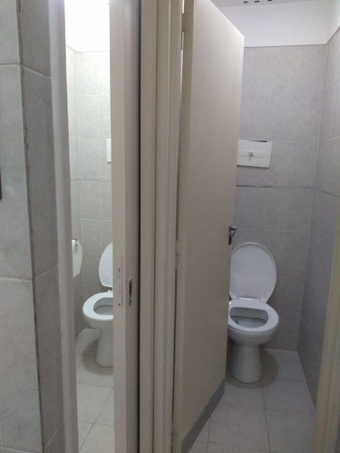 Imagen 30 de 30 de Local Comercial Alquiler Ubicado En Galería Del Edificio Cabo Corrientes