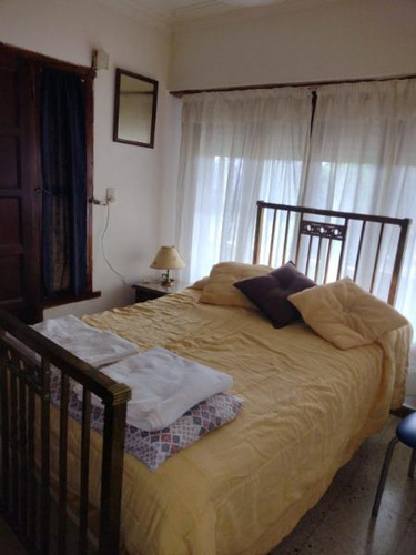 Venta Casa 6 Ambientes Jardin Parrilla Garage Barrio Constitucion