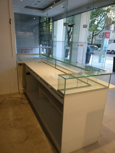 Local Pocitos Alquiler Cavia Y Lazaro Gadea 60m En Paseo De Compras Que Conecta Con Av. Brasil!