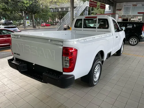 Nissan NP300 2.5 Pick Up Mt Ac