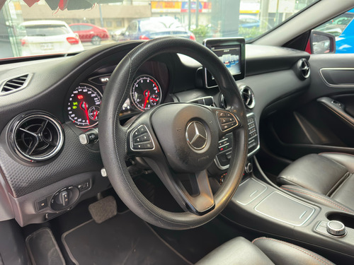 Mercedes-Benz Clase A A 180 CGI 1.6 LT TA