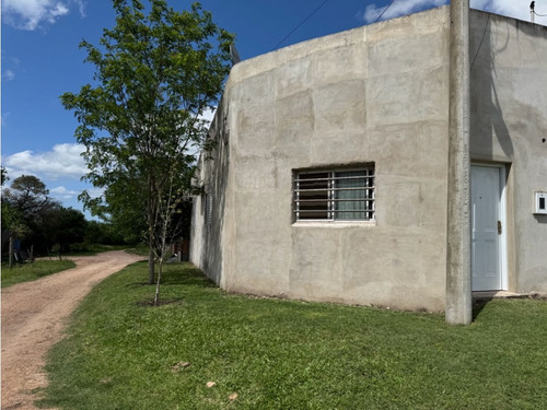 Vendo Casa En Acceso A Concepción Del Uruguay, Entre Ríos