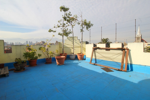 Imagen 15 de 16 de Casa Edificio, 3 Pisos, Zócalo, Terraza, 15 Habitaciones.