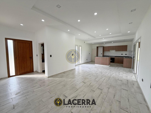 Casa 4 Ambientes A Estrenar En Santa Irene, Gran Lote De 2000 M²