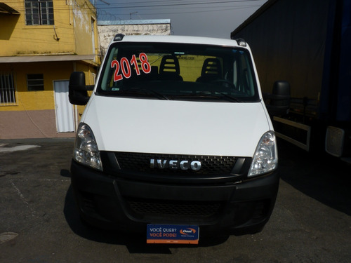 Imagem 4 de 11 de Iveco Dayli 35s14 Ano 2018
