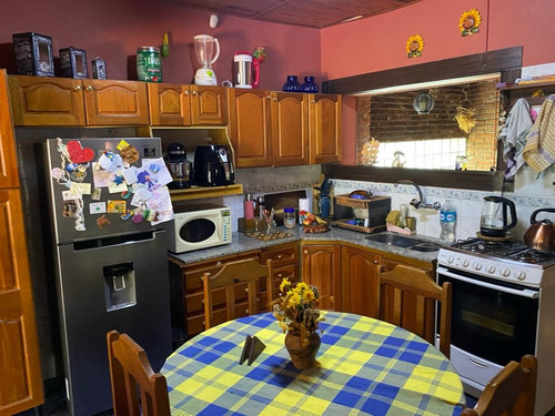 Oportunidad De Inversión! Venta De 2 Casas En Juan Lacaze- Colonia. Ref:630
