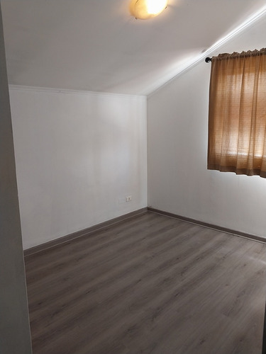 Casa 2 Pisos En Villa Jardín Poniente - V. Mackenna - Renca