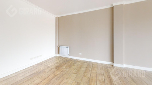 Departamento En Venta De 3 Amb A Estrenar Con Cochera, Zona Plaza Mitre.